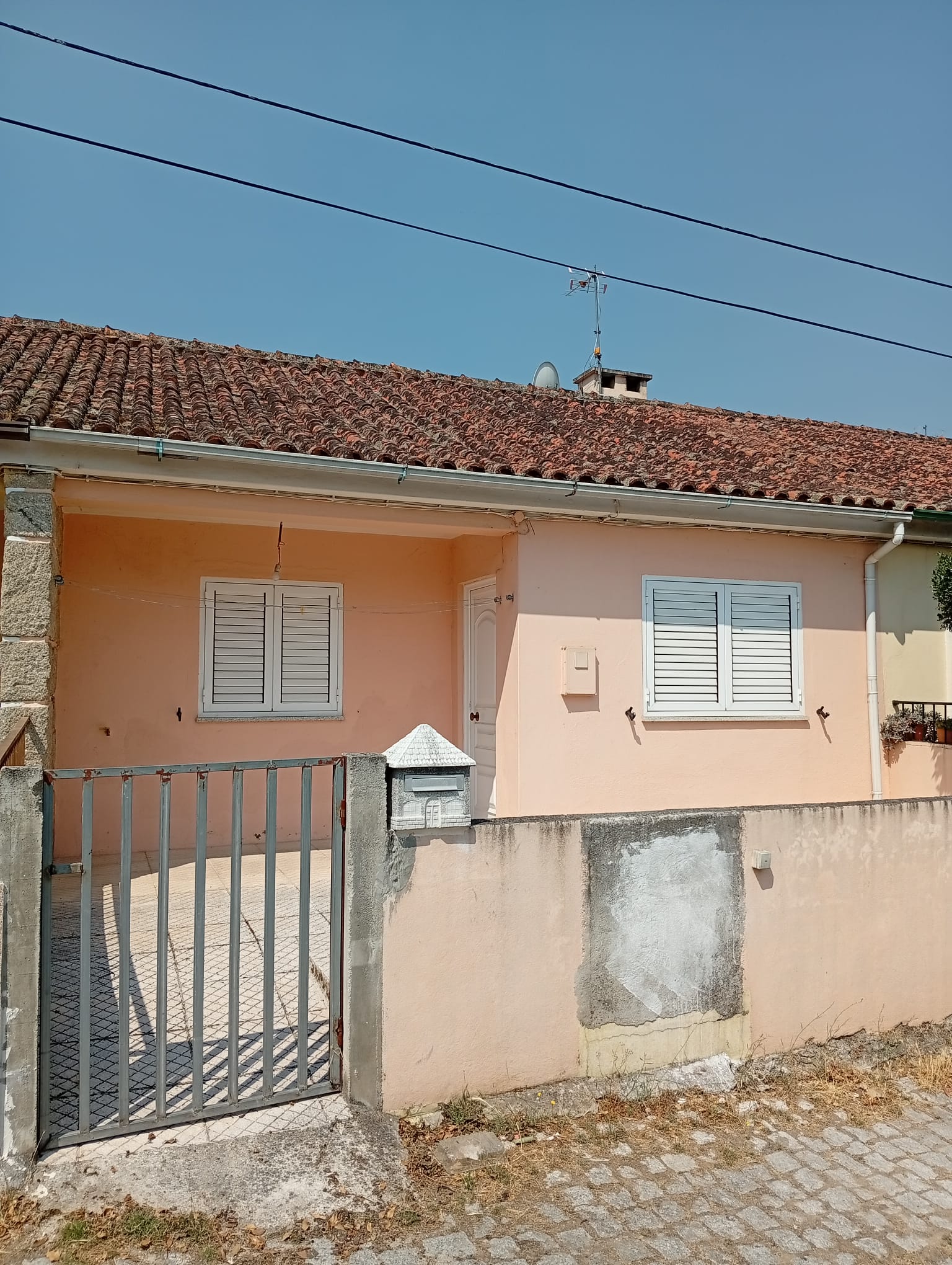 f5b25233-ac5e-426c-bb86-83ed8ed4fda5