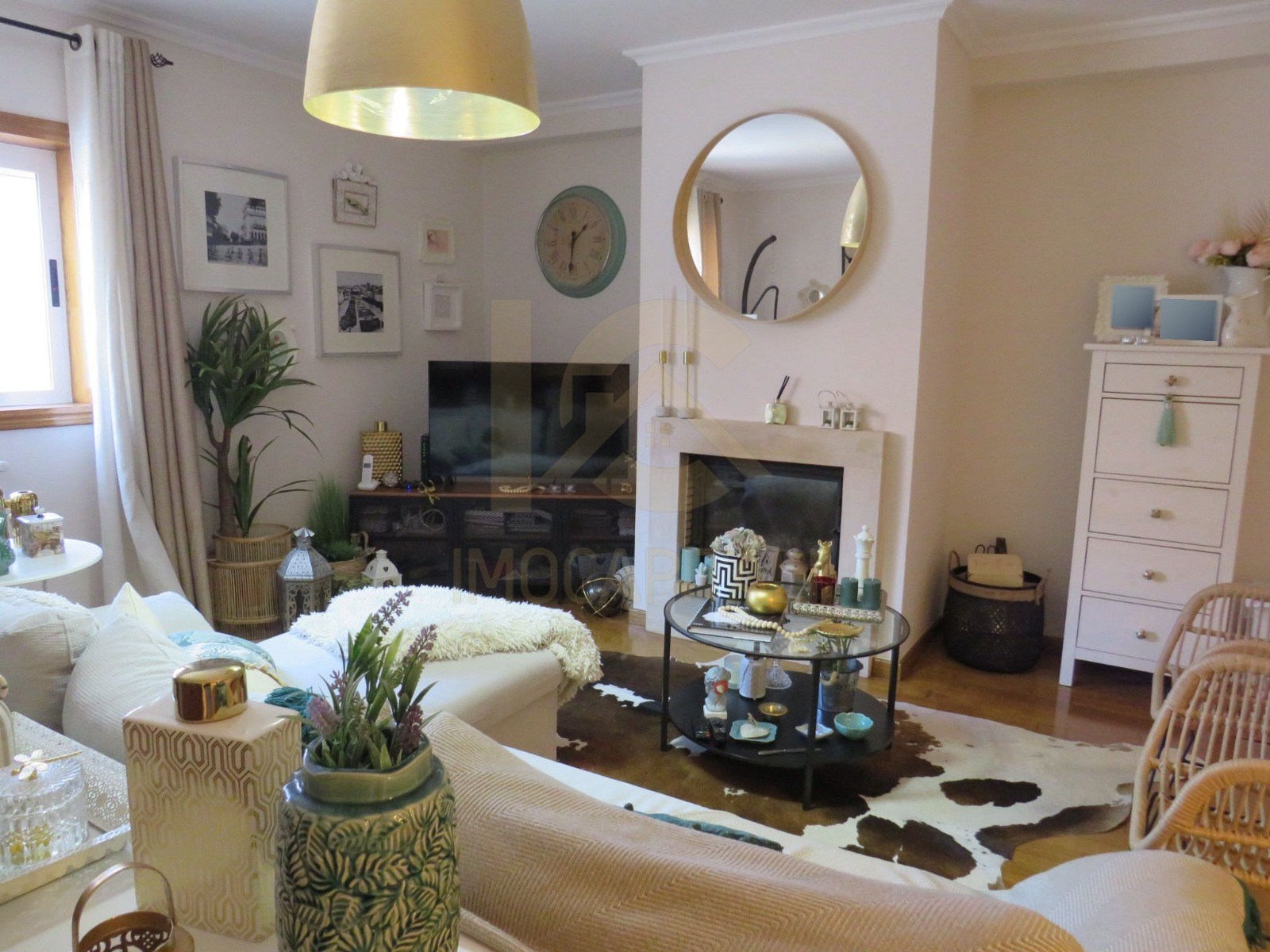 93862c02-a738-43c8-acf1-e9edce1b587f