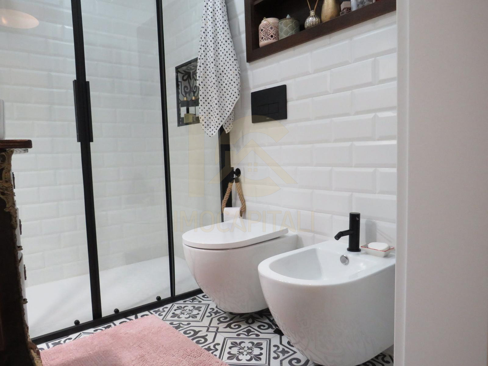 f9d19950-0f95-46ff-8251-d99b765316bc