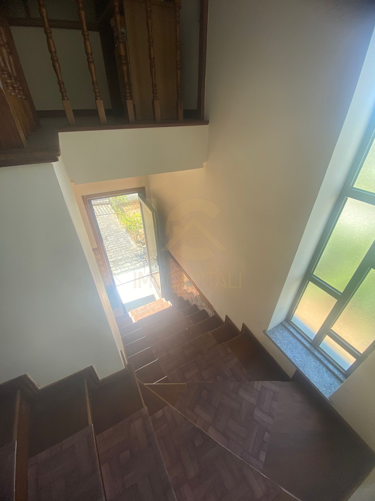 ce3ee2d2-ffe0-4556-bb84-ba92b41e8835