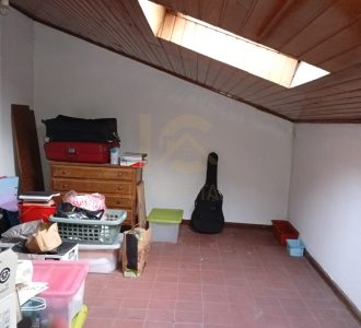 8b87f934-8a3d-478b-8a20-098d2851f3ad